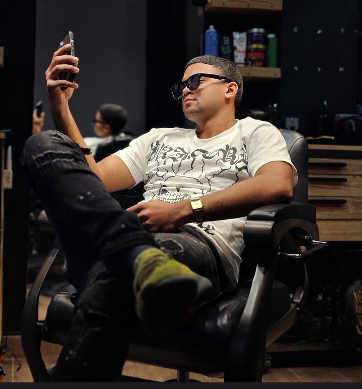 Naim Barber